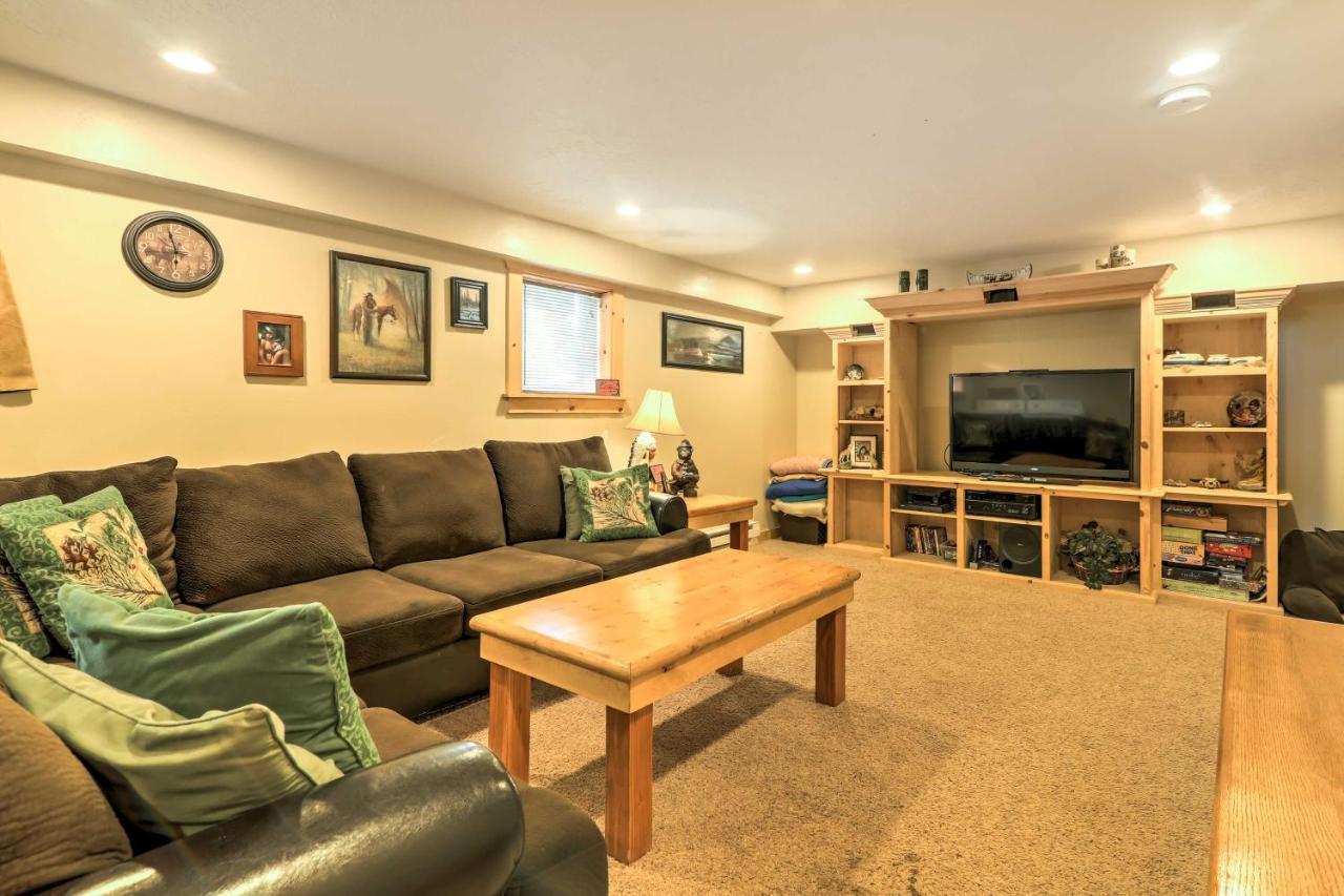 Cozy Utah Cabin With Deck And Fire Pit! Duck Creek Village Exterior photo