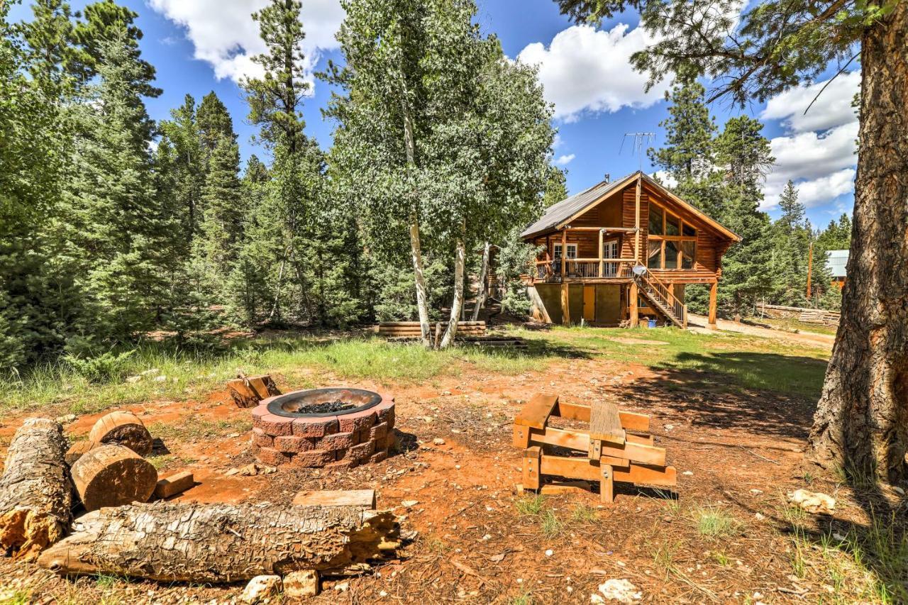 Cozy Utah Cabin With Deck And Fire Pit! Duck Creek Village Exterior photo